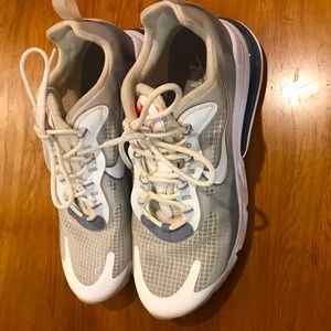 Nike Air Max 270 React
White Pure Platinum( Size 11 Men)